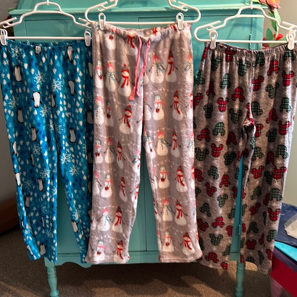 Bundle of 3 Winter Themed Pajama Pants- Size Medium - Picture 1 of 7